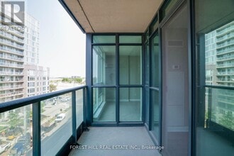 525 Wilson Ave in Toronto, ON - Building Photo - Building Photo