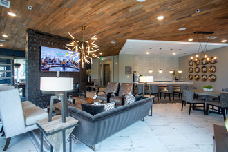 Woodlands at the Preserve in Garland, TX - Foto de edificio - Interior Photo