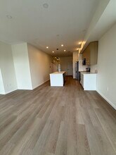 546 Saratoga St in Boston, MA - Building Photo - Building Photo