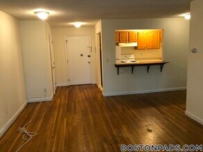 122 Dustin St, Unit 25 in Boston, MA - Foto de edificio - Building Photo