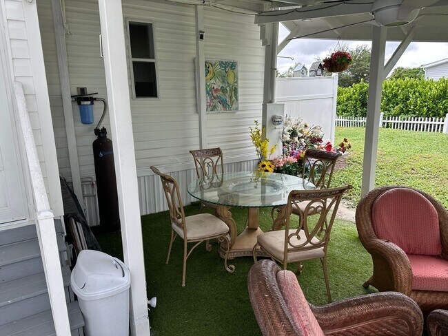 32 Sonderhen Dr in Naples, FL - Building Photo - Building Photo