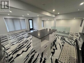 1373 Normandy Crescent in Ottawa, ON - Building Photo - Building Photo