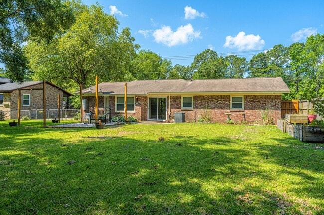 915 Miles Jamison Rd in Summerville, SC - Building Photo - Building Photo
