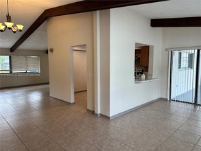 5828 SW 117th Terrace in Cooper City, FL - Building Photo - Building Photo