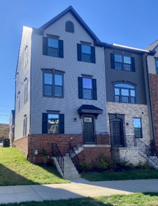 property at 1014 Trestle Dr