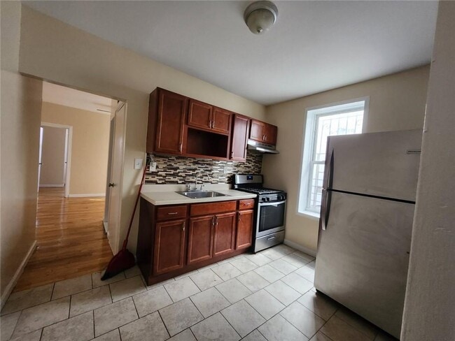 2181 Strauss St in Brooklyn, NY - Building Photo - Building Photo