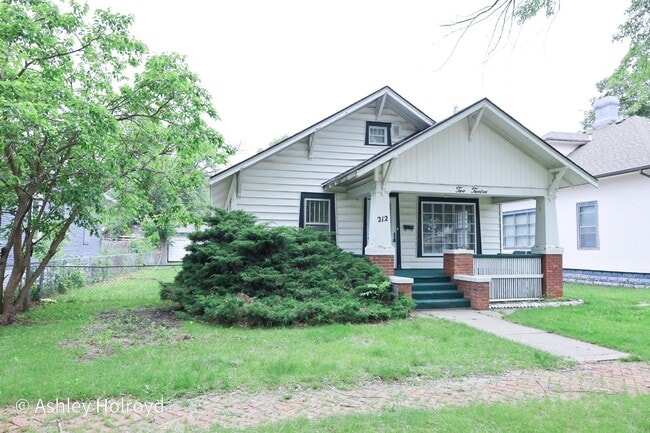 property at 212 W 8th St