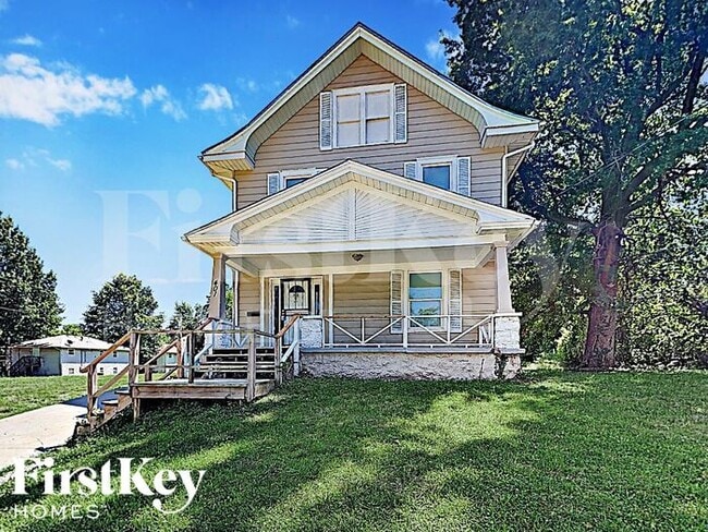 property at 401 E College St