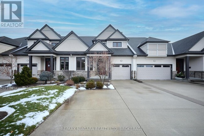property at 14 Emerald Common