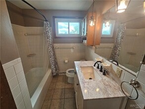 70 Theresa Dr in Cheektowaga, NY - Building Photo - Building Photo