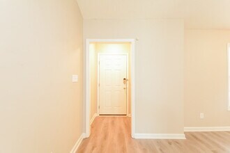 1256 Grovewood Dr in Clayton, NC - Foto de edificio - Building Photo