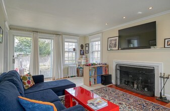 60 Kilburn Rd in Belmont, MA - Building Photo - Building Photo