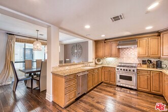 1530 Camden Ave-Unit -304 in Los Angeles, CA - Building Photo - Building Photo