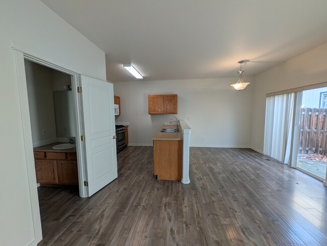 20082 Beth Ave in Bend, OR - Building Photo - Building Photo