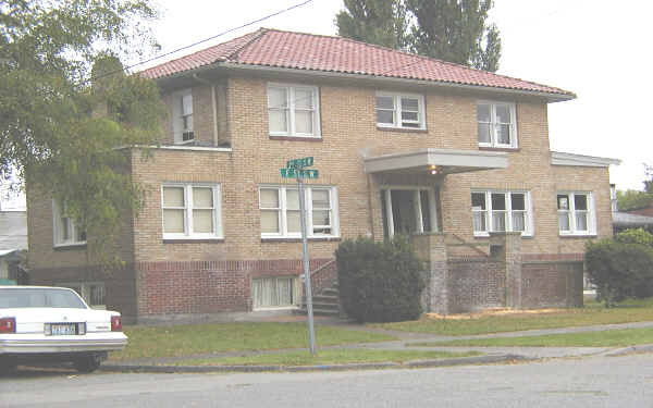 215 F St SW in Auburn, WA - Building Photo