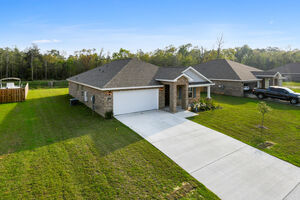 1006 Enclave Cir in Long Beach, MS - Building Photo - Building Photo