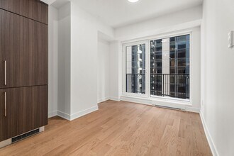 1528 Rue Sherbrooke O in Montréal, QC - Building Photo - Building Photo