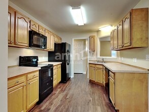 166 Hunters Horn Ln in Winston-Salem, NC - Building Photo - Building Photo