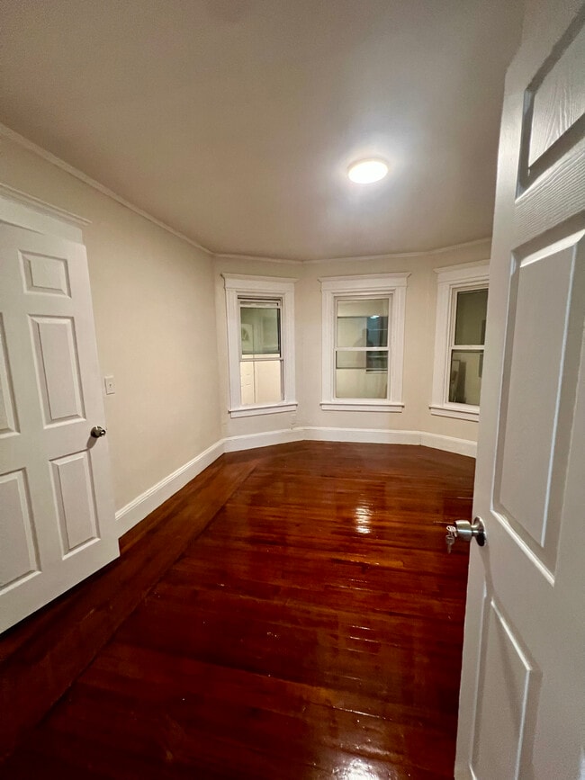 88 Massachusetts Ave, Unit 1 in Springfield, MA - Building Photo - Building Photo