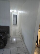 464 E 50th St in Hialeah, FL - Building Photo - Building Photo