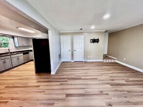 3742 Pendleton Ave in Virginia Beach, VA - Building Photo - Building Photo