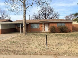 4908 43rd St in Lubbock, TX - Building Photo
