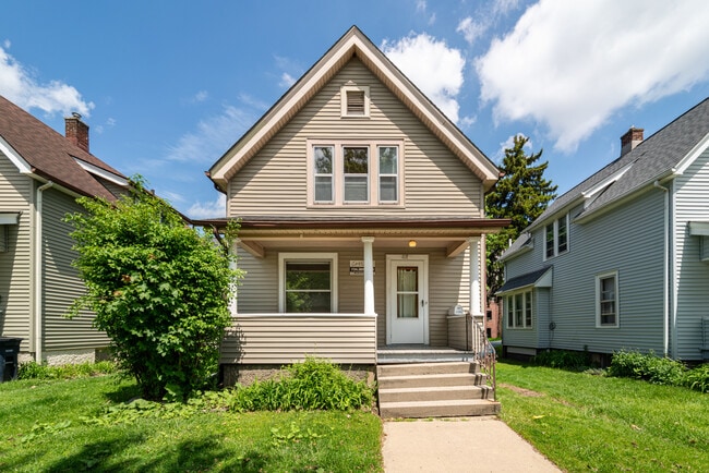 property at 117 Adams St
