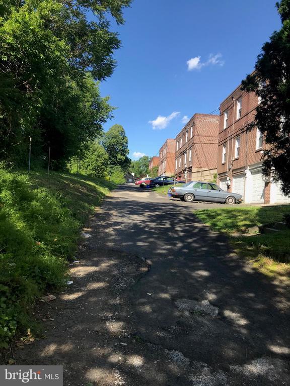 636 Park Ln in Philadelphia, PA - Building Photo - Building Photo