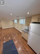 10 Fallingdale Crescent in Toronto, ON - Building Photo - Building Photo