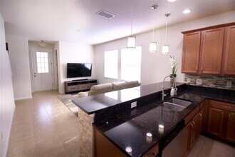 2918 Windmill Dr in Kissimmee, FL - Building Photo - Building Photo