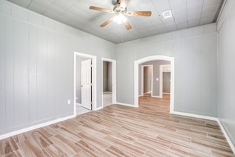 415 5th St in Rosenberg, TX - Foto de edificio - Building Photo