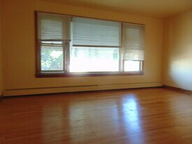 2521 W 69th St, Unit 2 in Chicago, IL - Building Photo