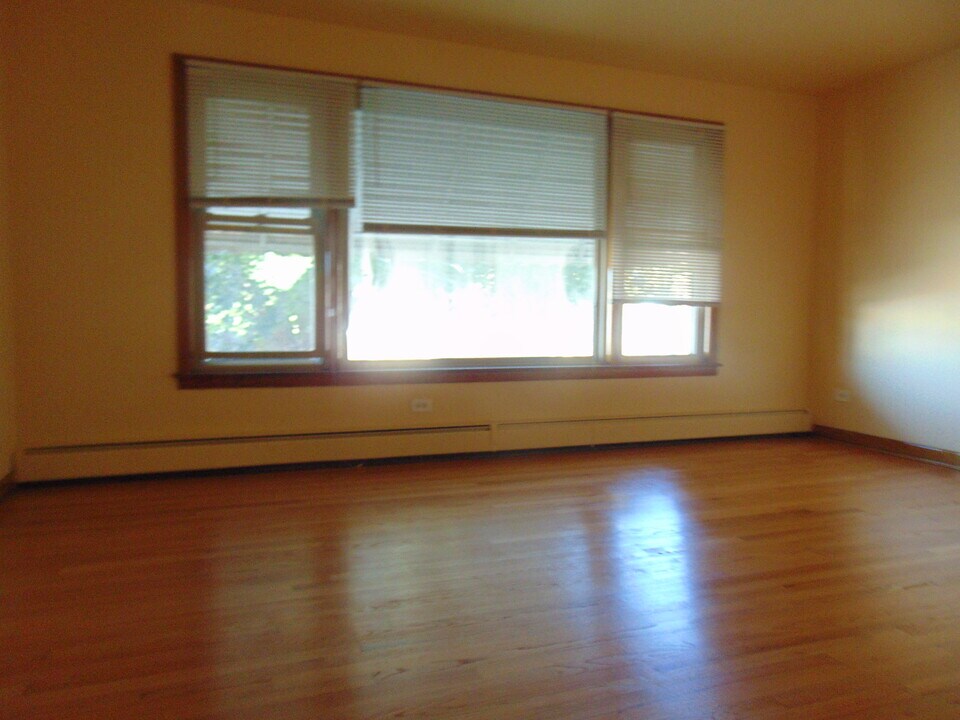 2521 W 69th St, Unit 2 in Chicago, IL - Foto de edificio