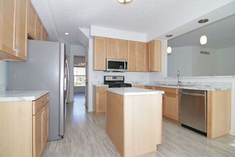 1337 Hinault Way in Carmel, IN - Building Photo - Building Photo