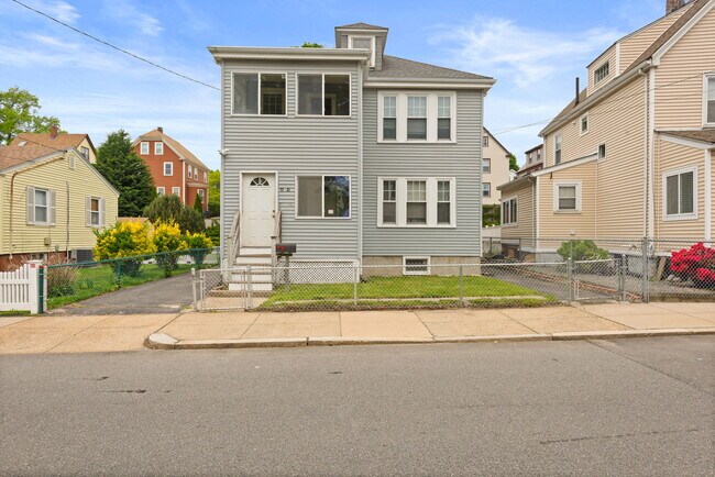 21 Everdean St, Unit 2 in Boston, MA - Building Photo - Building Photo