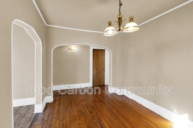 property at 189 West Ave