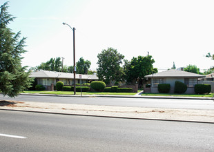 2122 N 1st St in Fresno, CA - Building Photo - Building Photo