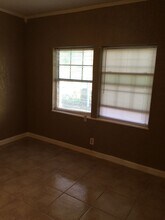 203 Gorman, Unit C in San Antonio, TX - Foto de edificio - Building Photo