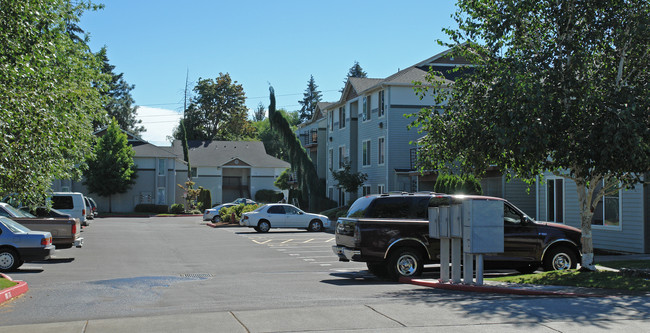 Cascade Pointe in Salem, OR - Building Photo - Building Photo