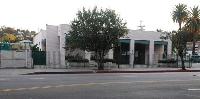1427 S Crest Dr in Los Angeles, CA - Building Photo - Building Photo