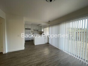 19120 Creekside Pl in Salinas, CA - Building Photo - Building Photo