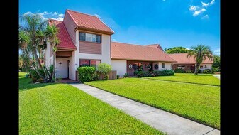 6503 Draw Ln, Unit 67 in Sarasota, FL - Building Photo