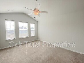 121 Wild Holly Dr in Moncks Corner, SC - Building Photo - Building Photo