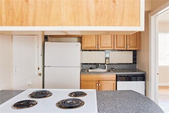 1082 Briarcliff Rd NE in Atlanta, GA - Building Photo - Building Photo