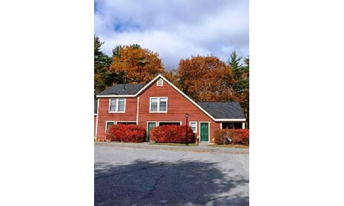 Applewood Apartments in Camden, ME - Foto de edificio