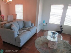 160 NW 53rd St in Pompano Beach, FL - Building Photo - Building Photo