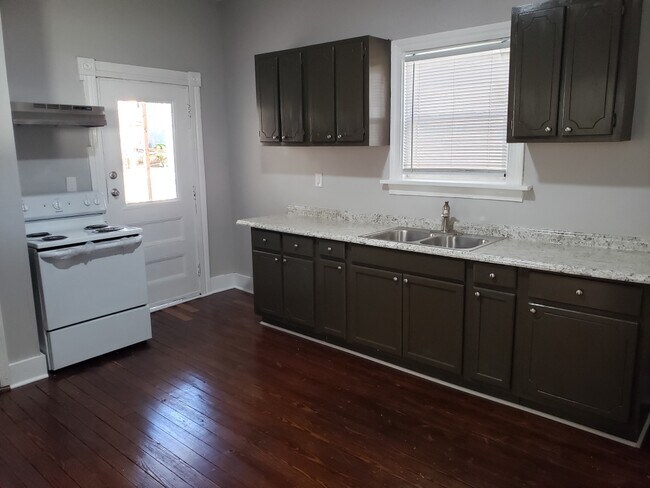 property at 3105 Enslow Ave