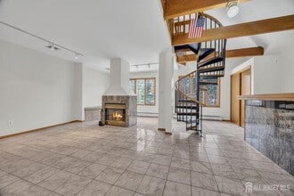 128 E Colfax Ave in Roselle Park, NJ - Building Photo - Building Photo