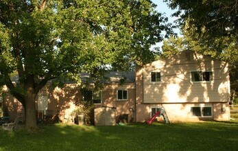 4233 Marywood Dr in Troy, MI - Foto de edificio - Building Photo