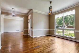 2405 Beaver Bend Dr in Plano, TX - Foto de edificio - Building Photo